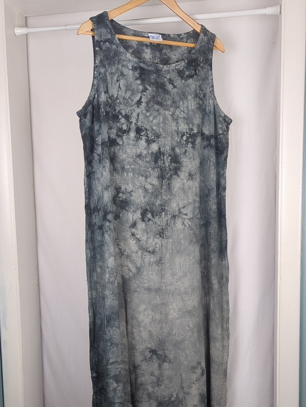 OH MY GUAZE Gray Sleeveless Tie-Dye Maxi Dress